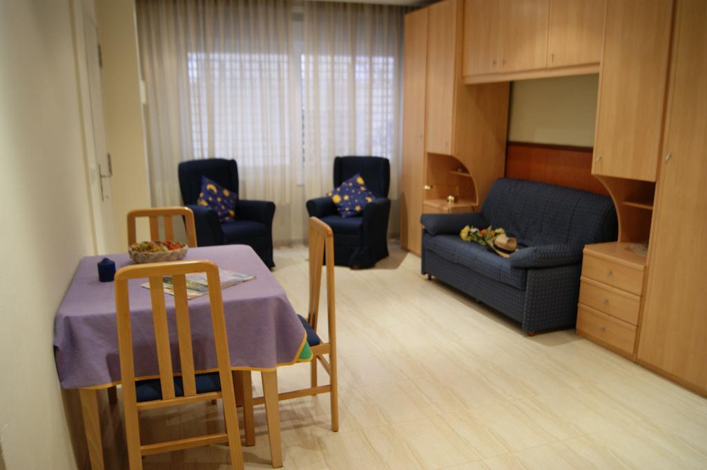 Agi Sant Antoni Apartman Roses Szoba fotó